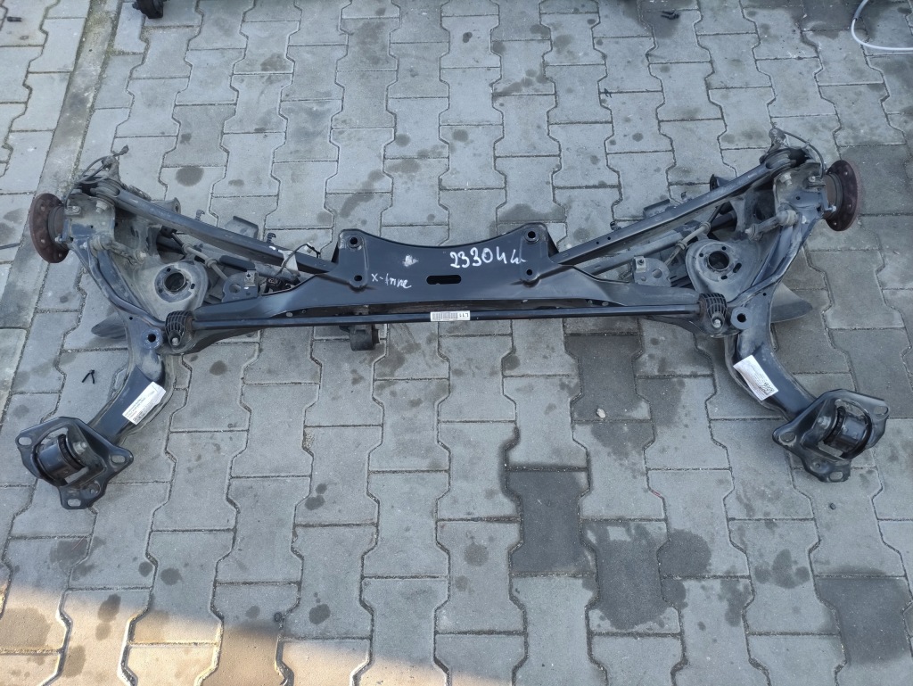 фото №1, Поворотний кулак важіль підрамник задня bmw 1 f40 x drive 4x4