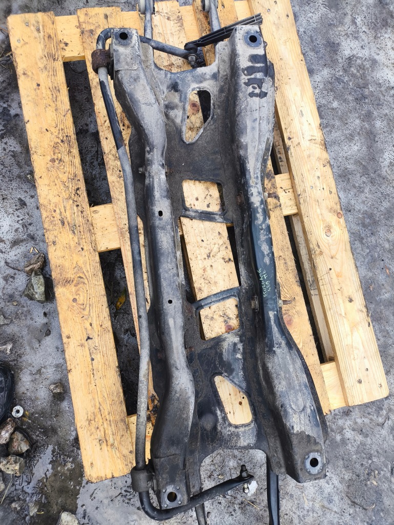 Jeep renegade подрамник балка подрамник подрамник задний  jeep renegade ? Доставка