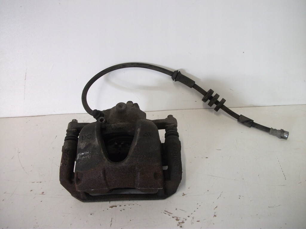 фото №1, Суппорт тормозной mercedes w177 правый перед 295mm