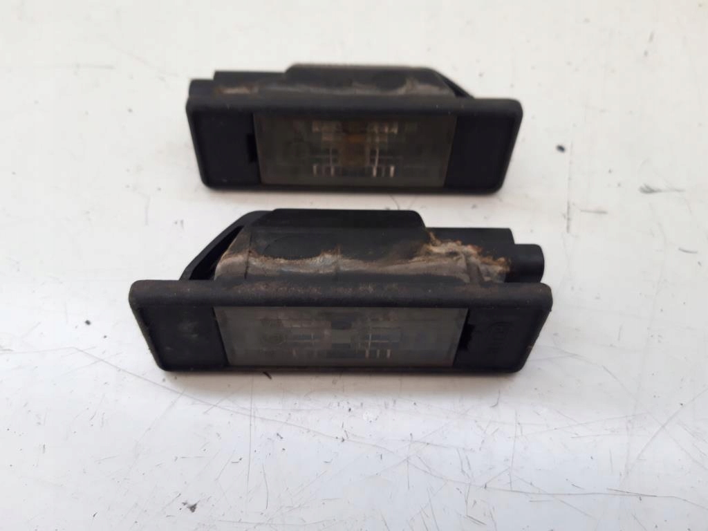 фото №1, Лампа подсветка номерного знака peugeot 807 комплект