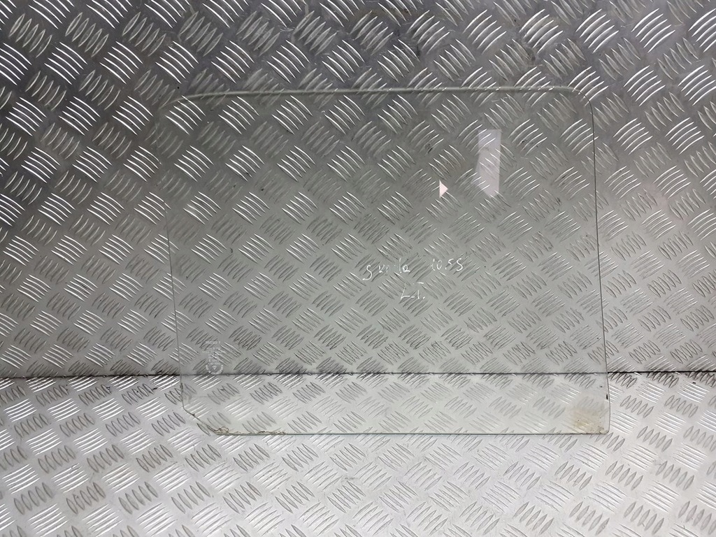 фото №1, Скло двері лівий задня skoda 105 s