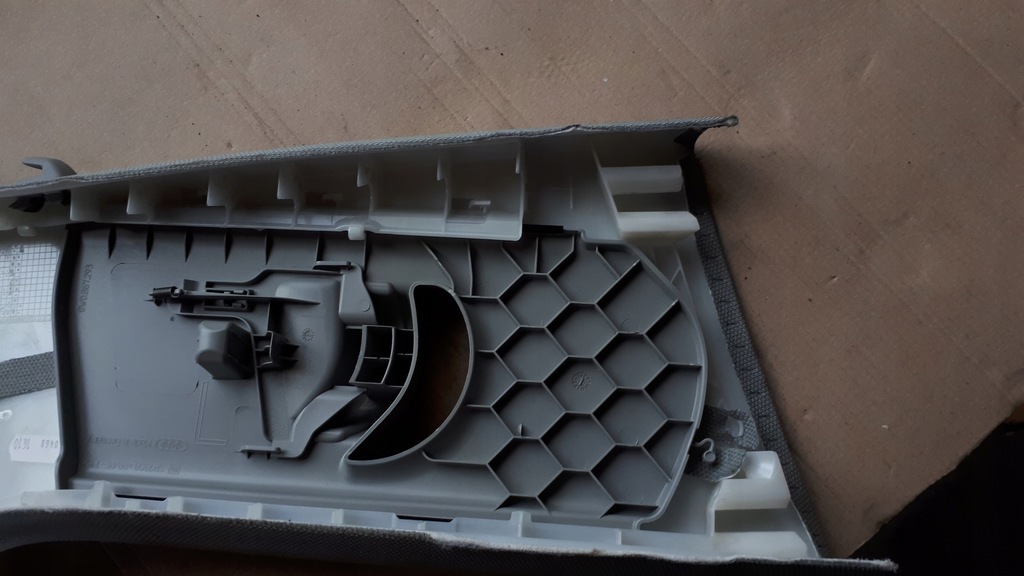 фото №10, A4 b9 8w захист обшивка стійка лівий перед