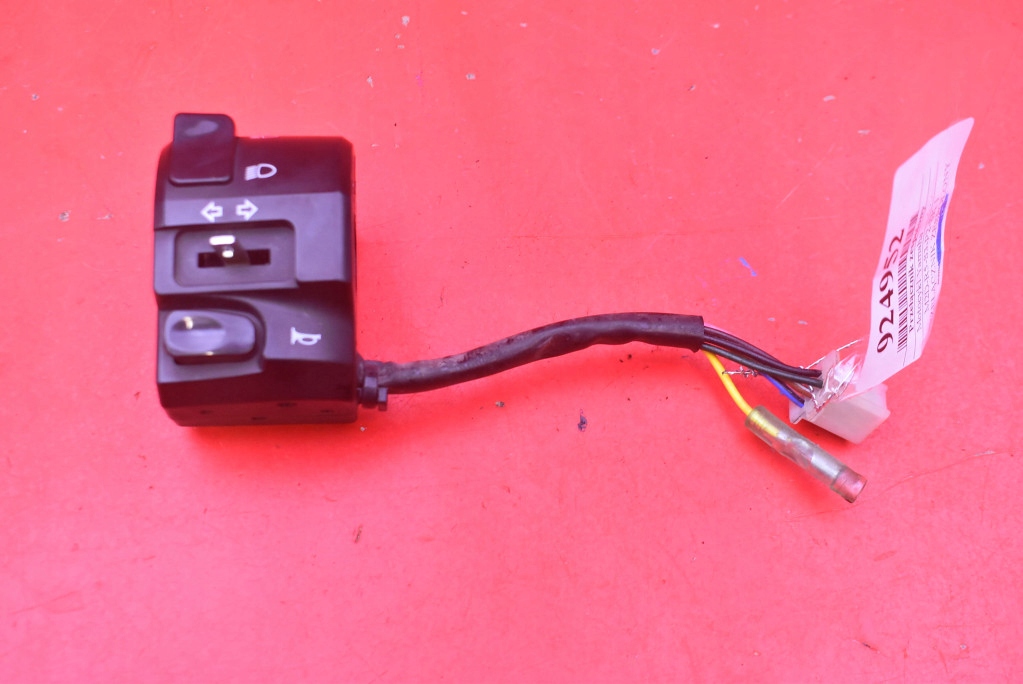 фото №1, Переключатель комбинированный yamaha gpd125-a n-max 20r