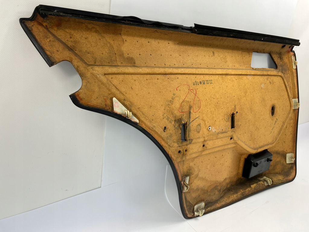 Обшивка дверь правый задний  задний чёрный mercedes w124 1985-1989r Доставка