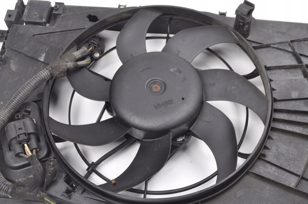 Opel insignia a 1.8 16v 140km вентилятор радиатора 22915599 с Разборки