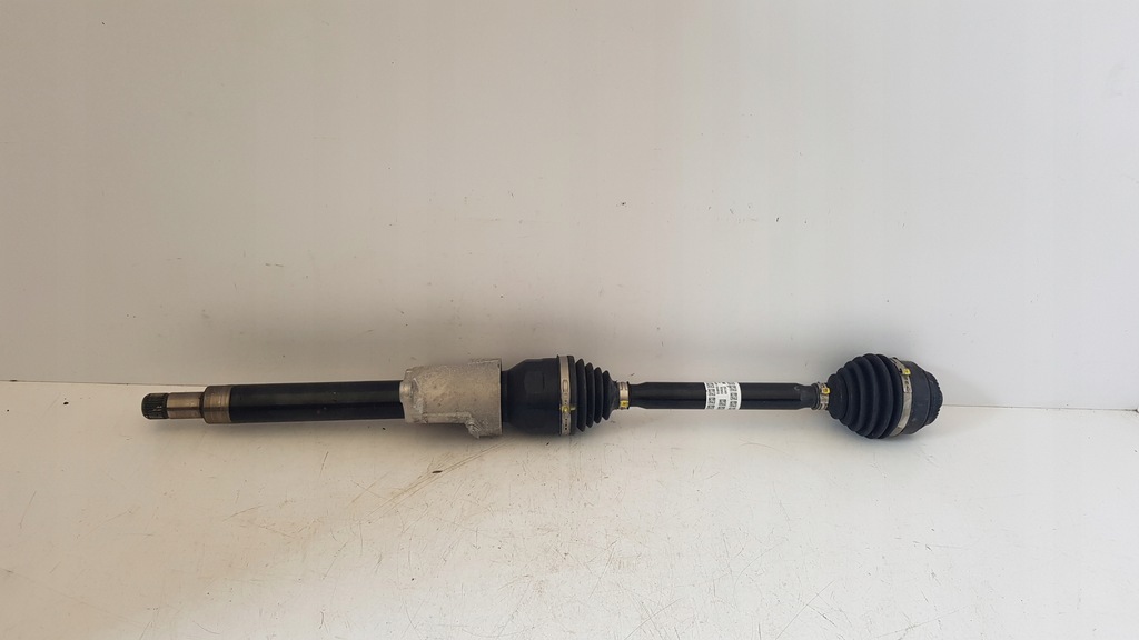 фото №1, Привідний вал передня права bmw x1 u11 9884798