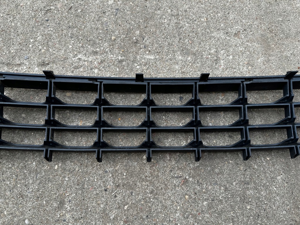 фото №8, Решітка бампера перед 4d0853667d audi a8 d2