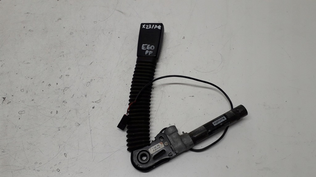 фото №1, Bmw 5 e60 e61 вставка натяжитель поперечина правый перед