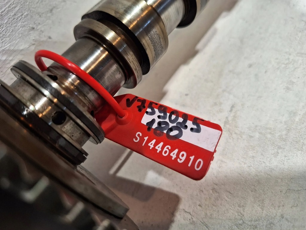 фото №7, Вал распределительного вала выпускной v759025180 peugeot 207 1.4 vti 06-