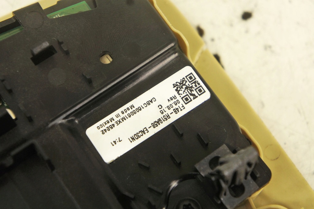 фото №6, Rp069 ford edge mk2 ^ лампа бардачок потолочный перед ft4b-r519a58