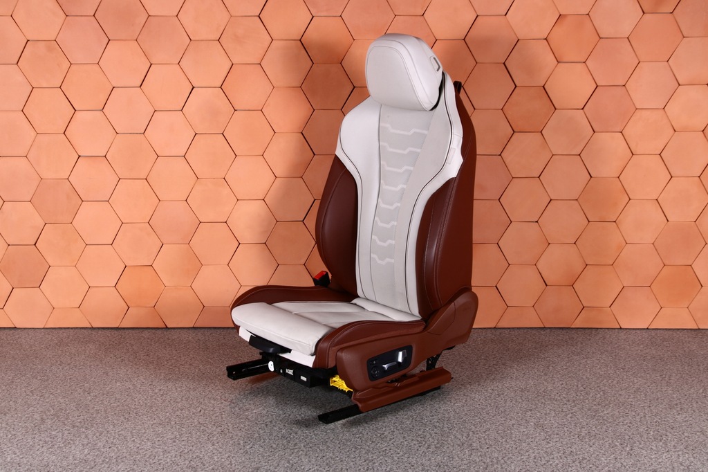 фото №9, Bmw 8 g15 сиденья туннель салон individual tartufo