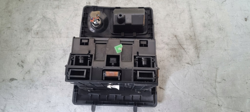 фото №8, Кронштейн na чашки попільничка підлокітник sorento