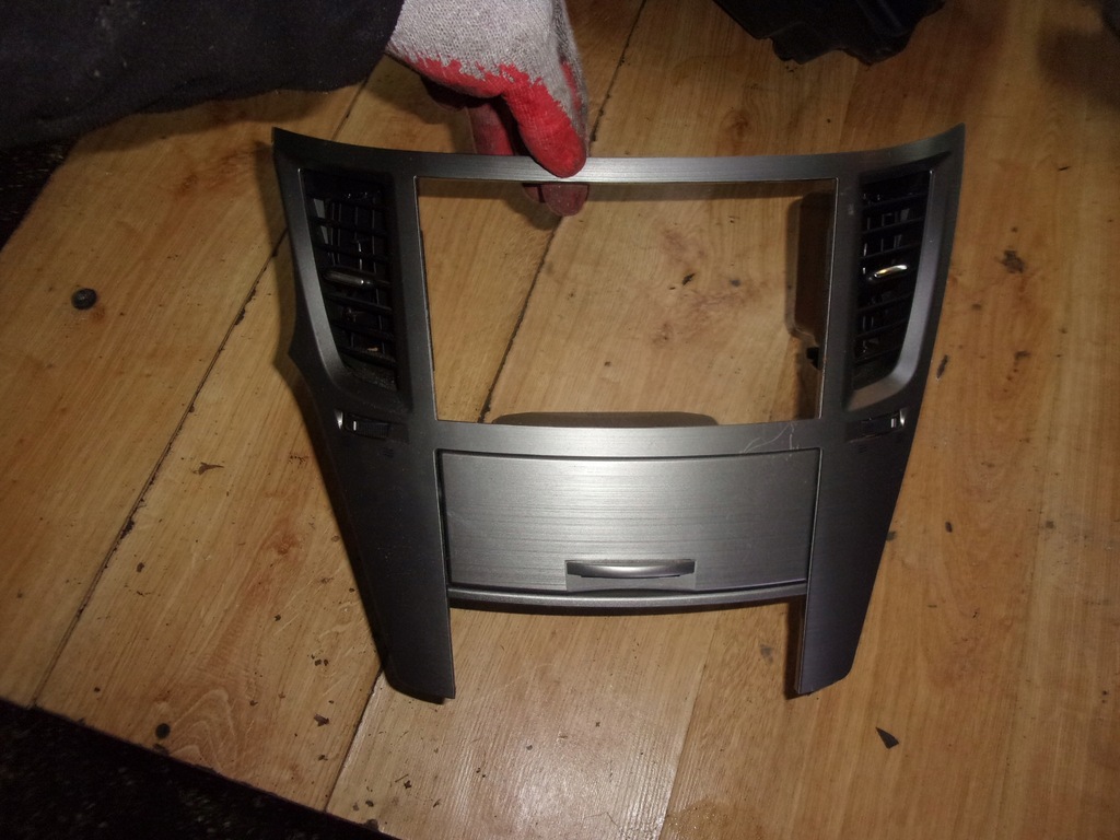 фото №1, Subaru legacy v рамка радіо консоль середня