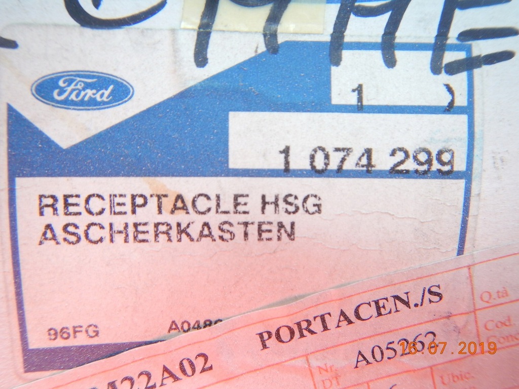 фото №10, Пепельница ford fiesta 95-02 nowa оригинал