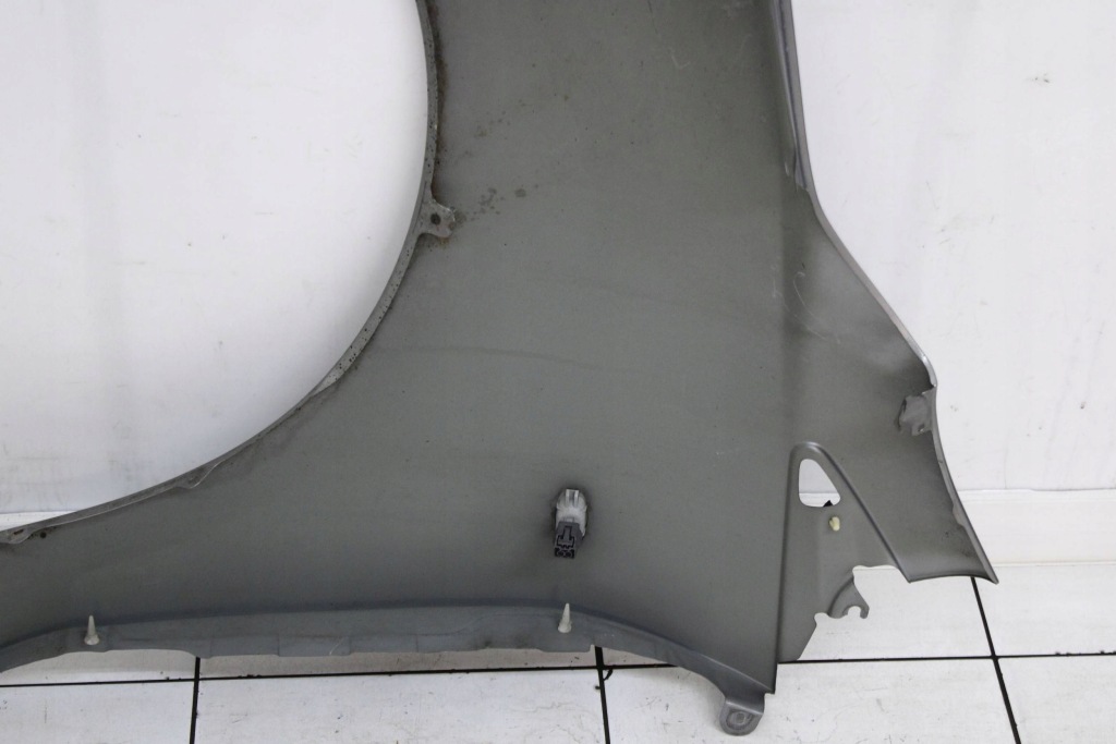 Купить Mazda 5 v cr 05r- крыло  правый  перед передний 38p