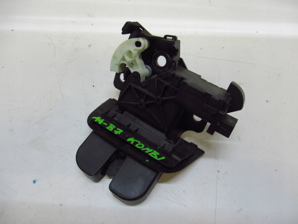 фото №1, Audi a4 b7 kombi замок кришки багажника 8e9827520a