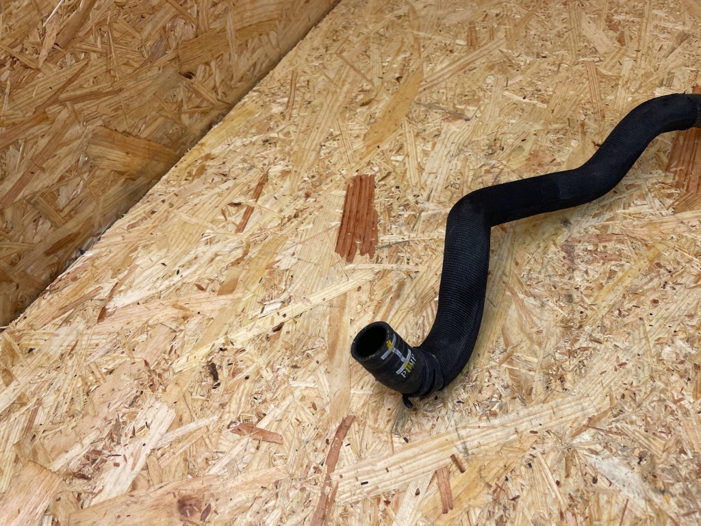 Патрубок труба шланг води mg zs ev електрик 10876866 2021- Зі Шроту