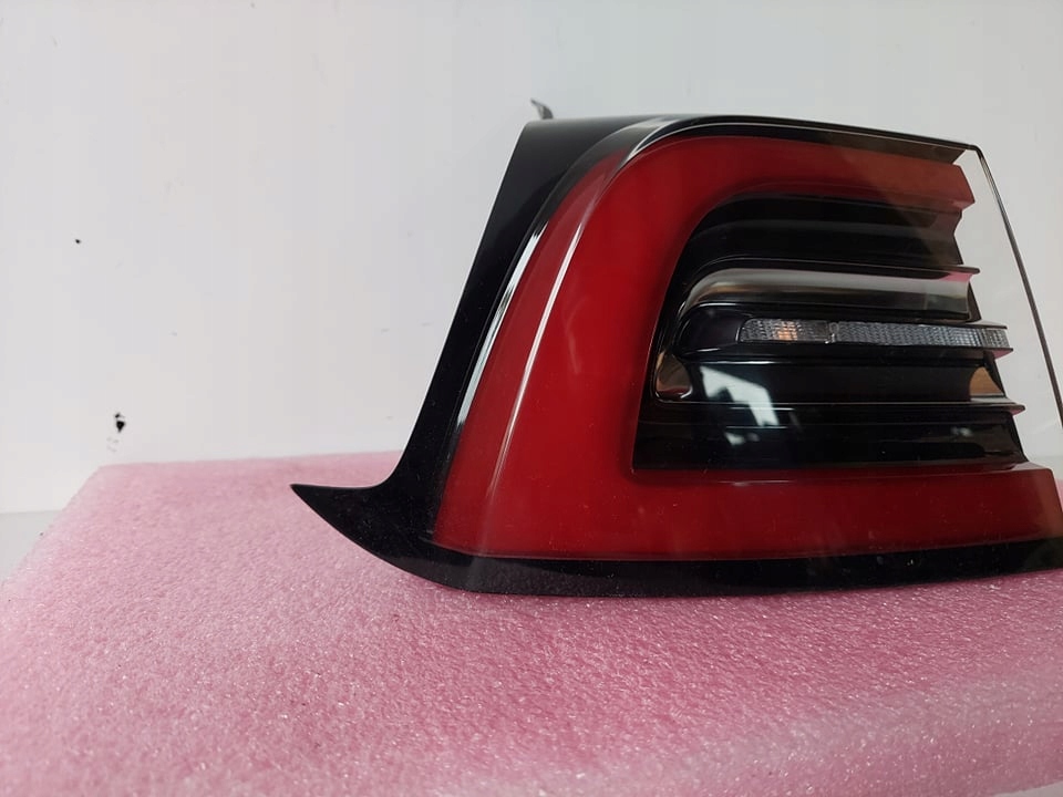 фото №2, Tesla model 3 лампа ліва задня задня led