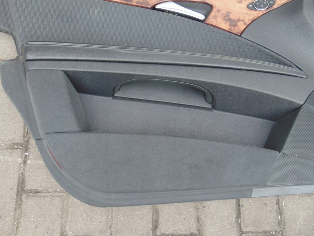 фото №10, Обшивка левый правый перед kpl mercedes w211 europa