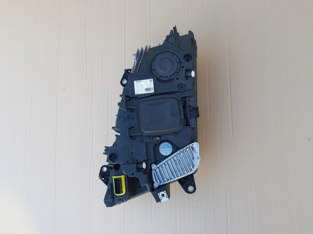 Volvo fh4 фара правый лампа правая 22239222 оригинал nowa Киев