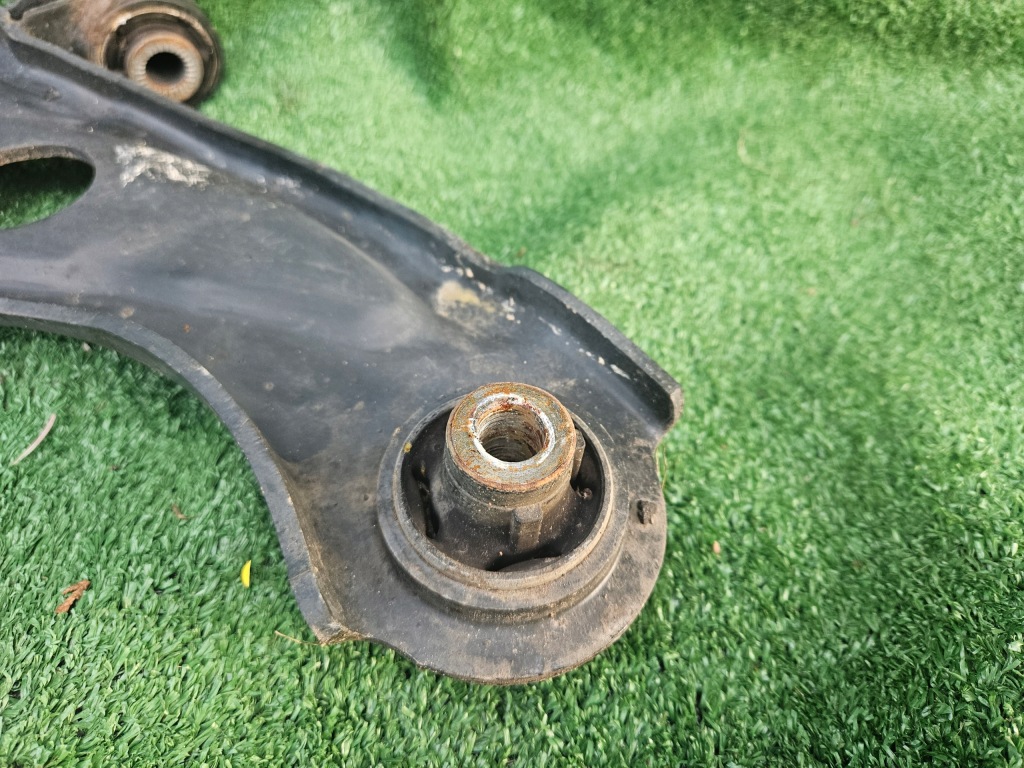 фото №4, Рычаг левый перед peugeot rifter partner iv berlingo iv combo e