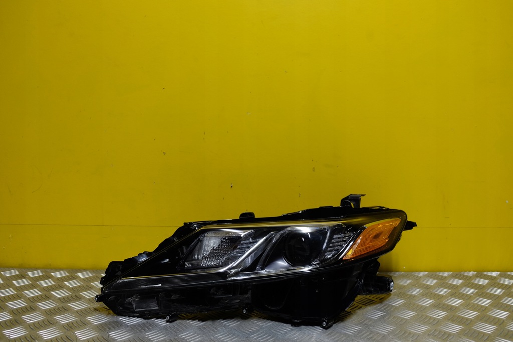 фото №1, Toyota camry 2018- фара лампа led левая usa