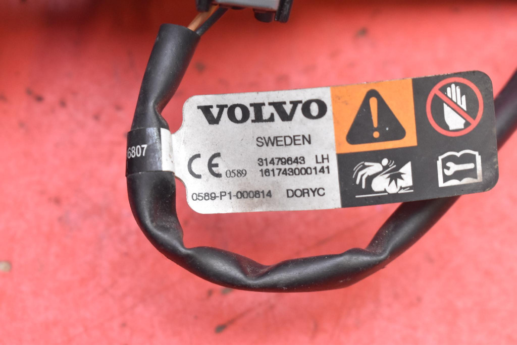 фото №9, Петля петлі капот 31479644 volvo s90 2 ii 16-20