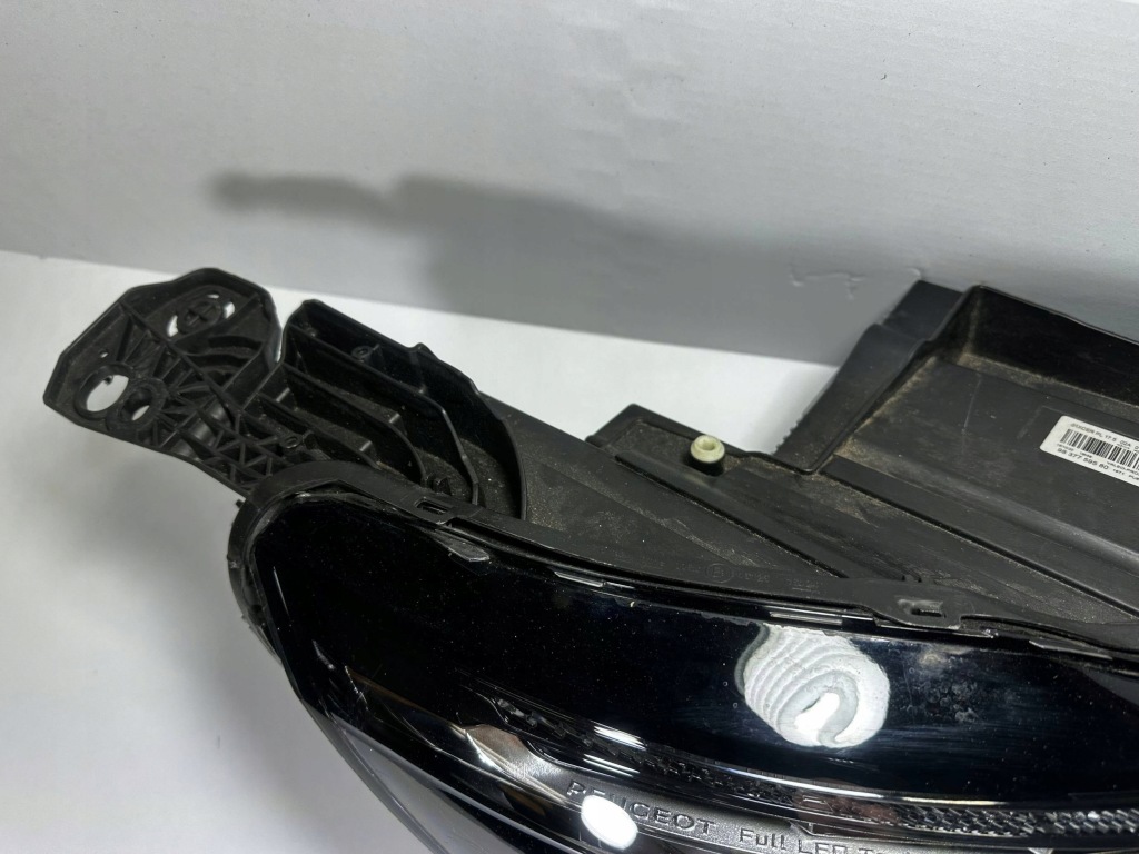 5008 ii рестайлинг  gt-line лампа правая левая full led 9837759780 9837759580 Недорого