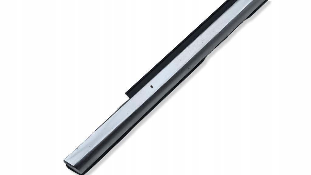 фото №10, Seat ateca 2020 молдинг скло задній