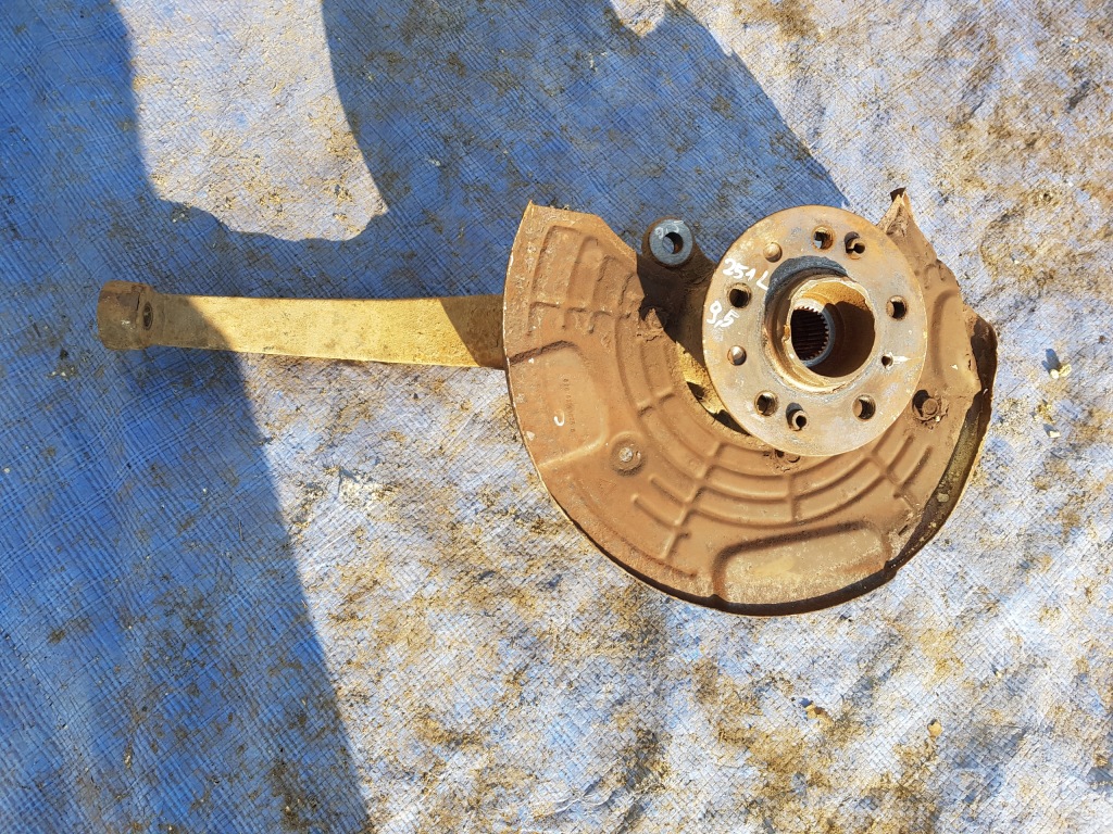 Купить Поворотный кулак левый перед mercedes ml w164 w251 gl x164 4matic