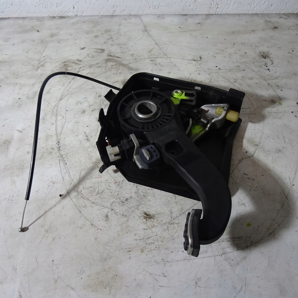 фото №1, Mercedes cls c219 педаль тормоза ручного 203420005