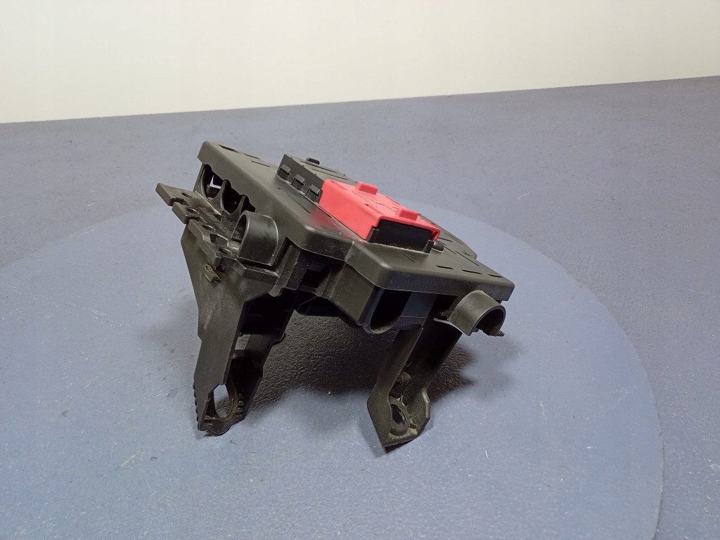 Mercedes gls x167 коробка предохранителей 1675404528 в Украине