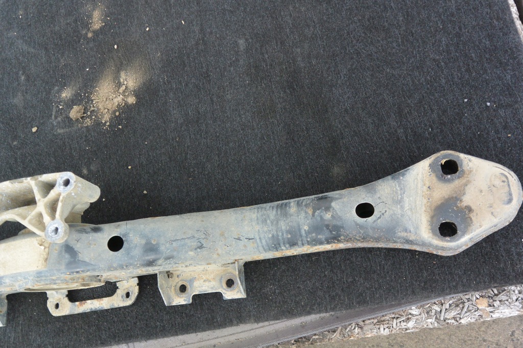 фото №6, Кронштейн коробки кронштейн 4.2tdi audi q7 4l touareg 7l