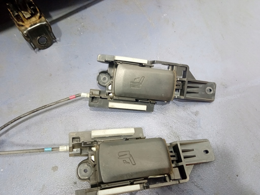 фото №12, Toyota rav4 iii xa30 05- заднє сидіння задня задня ремені