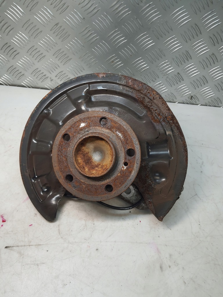 Ступиця поворотний кулак датчик правий задній mercedes w246 w176 w117 w156 a2460406 Київ