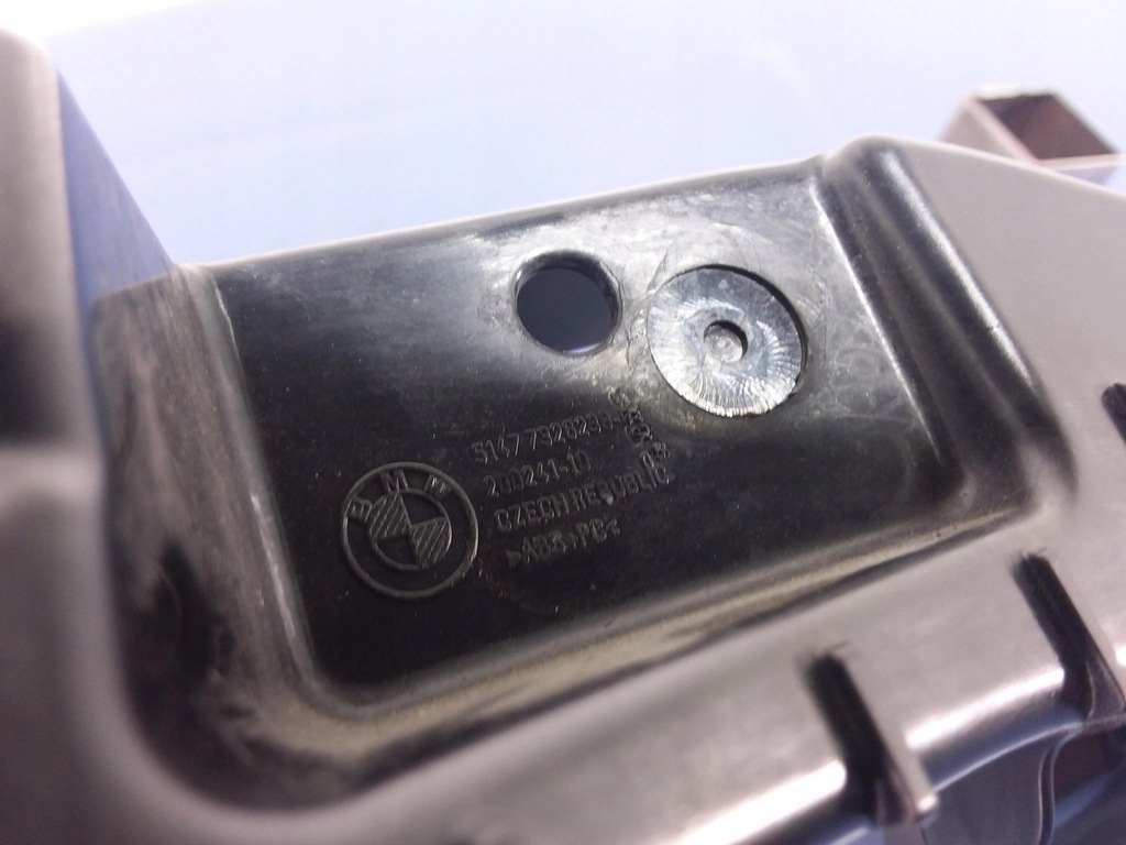 фото №7, Bmw 4 gc f36 кронштейн обивка багажника правый