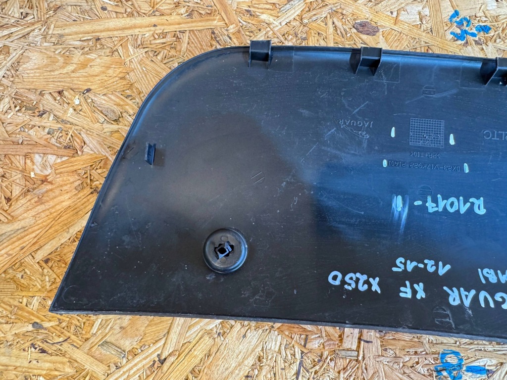 Jaguar xf i 1 x250 12-15 kombi заглушка фаркоп буксировочный задний  задняя Киев