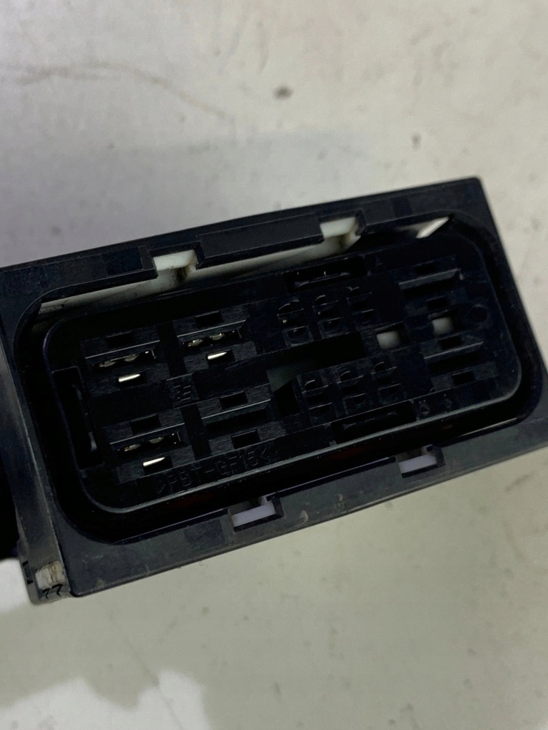 фото №5, Штекер колодка модуля напряжения mazda 3