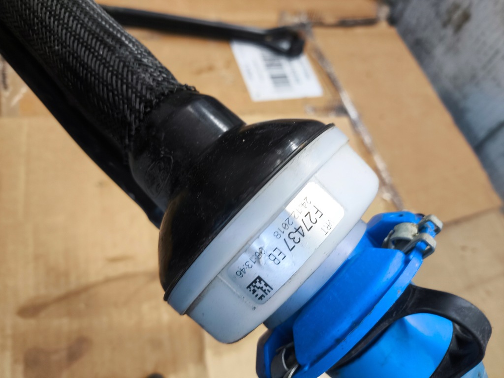 фото №5, Ford transit трубка заливная горловина жидкость adblue ford transit mk8 lift f27437 ?