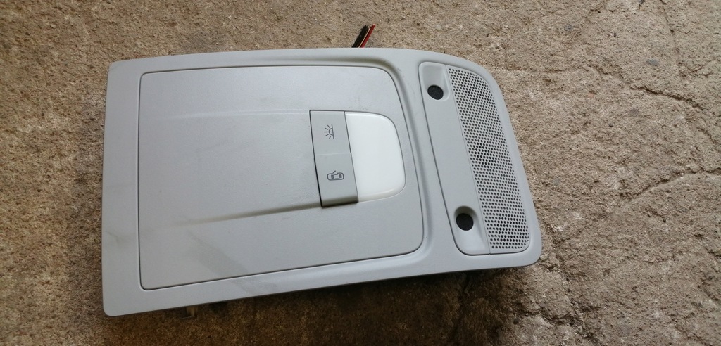 фото №1, Audi a1 8x 10- лампа потолочный