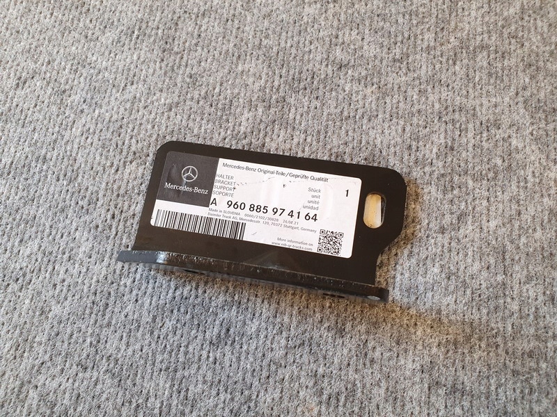 фото №1, Mercedes actros a9608859741 кронштейн бампера оригинальный номер