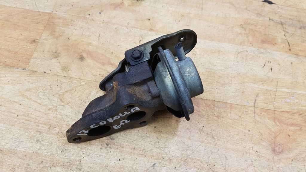 фото №2, Клапан egr toyota corolla ix e12 2.0 d4d