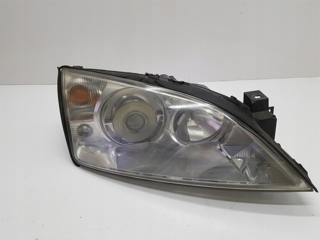 фото №6, Лампа правая передняя ford mondeo mk3 0301174272