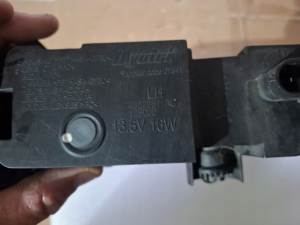 фото №9, Dodge durango протитуманна фара led drl правий передній оригінал!