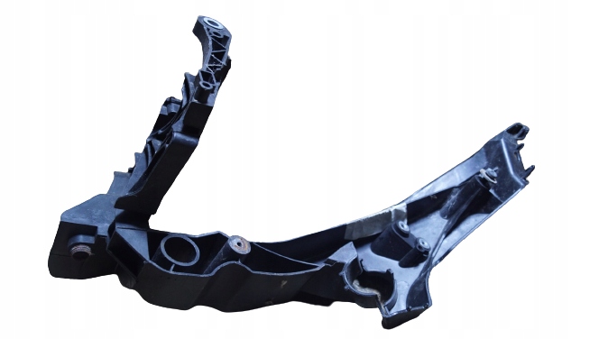 фото №1, Audi a4 b8 напрямна бампера лампи правий перед