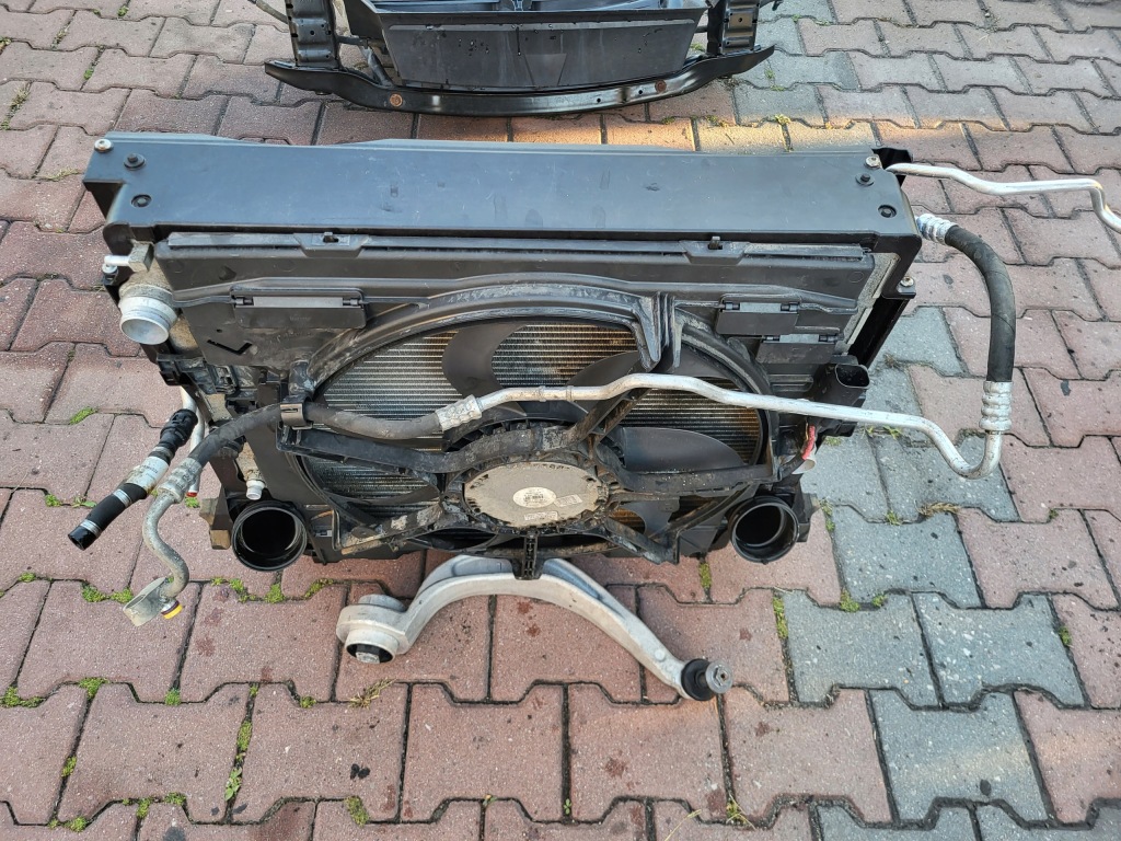 Ремень передний балка усилитель радиатор интеркулер bmw x5 e70 3.0d рестайлинг Доставка