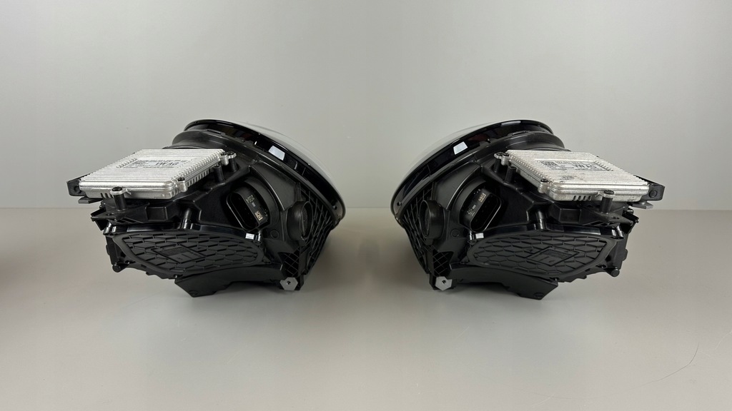 фото №6, Porsche carrera 911 992 лампа правая full led matrix usa sae 992941086j