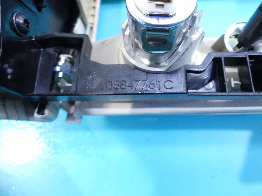 фото №8, Роз'єм прикурювача задня рамка bmw 7 g11