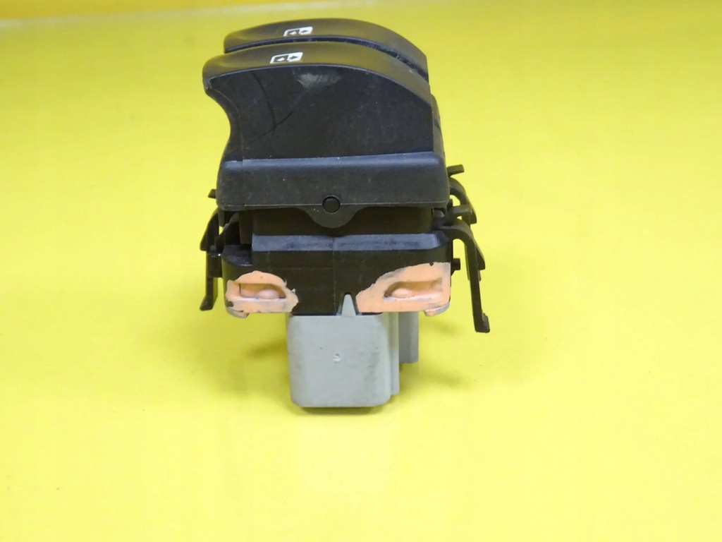 фото №3, Переключатель панель окон renault twingo i 214939a nr1517