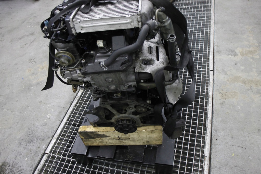 Двигун toyota hilux land cruiser 3.0 d4d насос турбіна форсунки комплект Зі Шроту